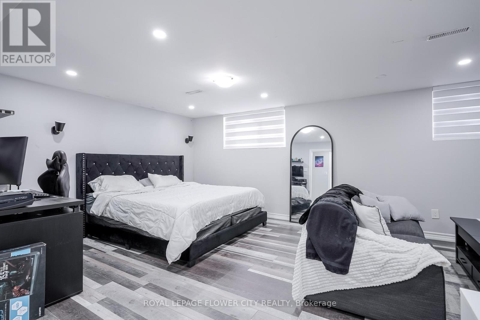 14073 Centreville Creek Road, Caledon, ON - Indoor Photo Showing Bedroom