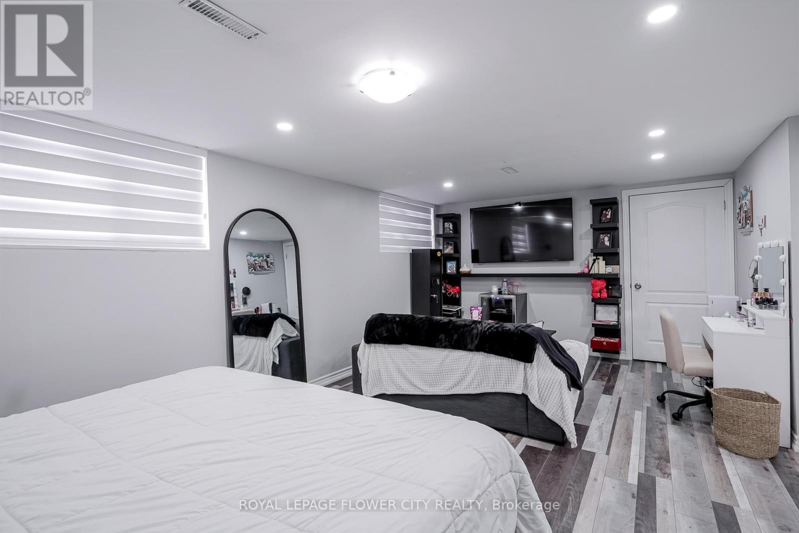 14073 Centreville Creek Road, Caledon, ON - Indoor Photo Showing Bedroom