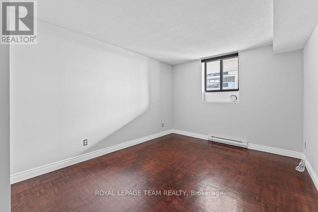 906 - 475 Laurier Avenue W, Ottawa, ON - Indoor Photo Showing Other Room