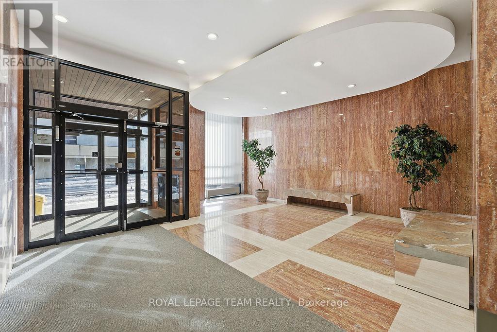 906 - 475 Laurier Avenue W, Ottawa, ON - Indoor Photo Showing Other Room