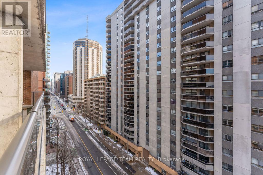 906 - 475 Laurier Avenue W, Ottawa, ON - Outdoor With Balcony With Facade