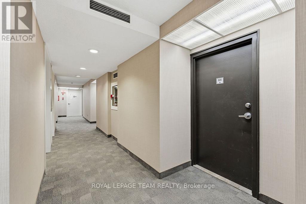 906 - 475 Laurier Avenue W, Ottawa, ON - Indoor Photo Showing Other Room