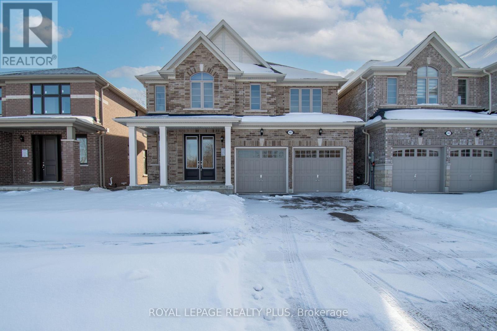147 Dovedale Drive, Georgina, ON - Outdoor With Facade