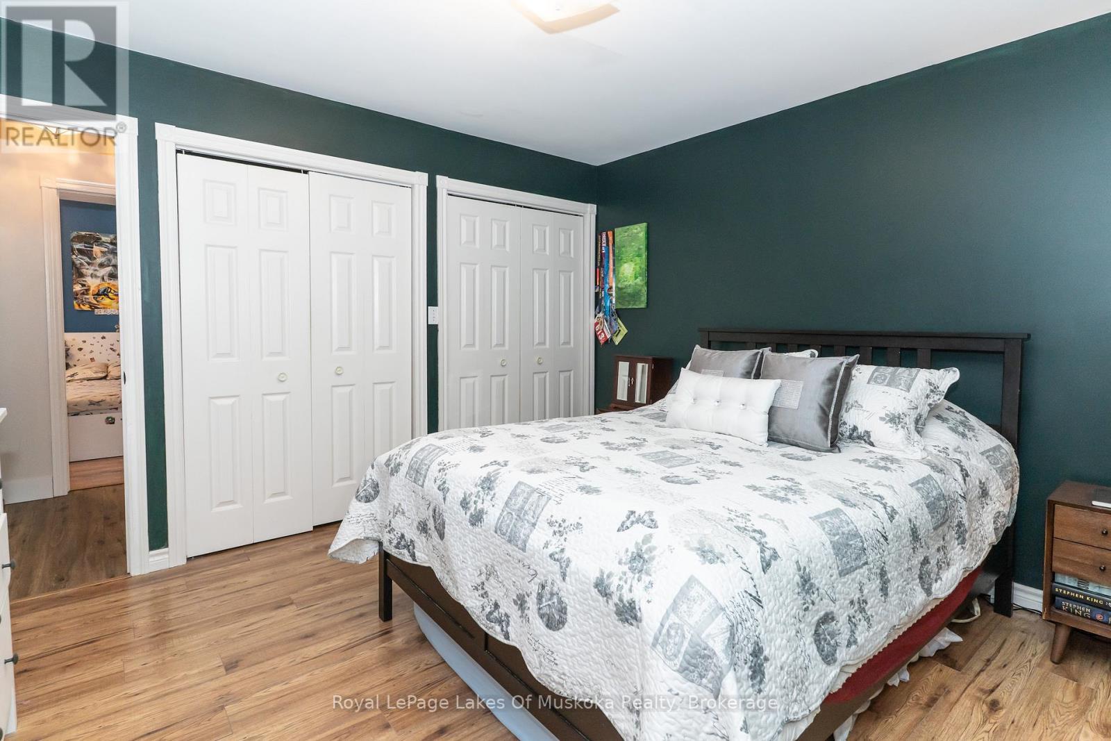 22 Knotty Pine Trail, Huntsville (Chaffey), ON - Indoor Photo Showing Bedroom
