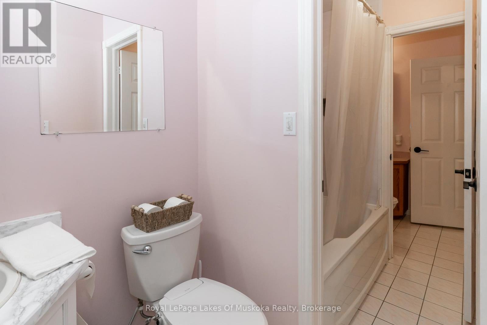 22 Knotty Pine Trail, Huntsville (Chaffey), ON - Indoor Photo Showing Bathroom