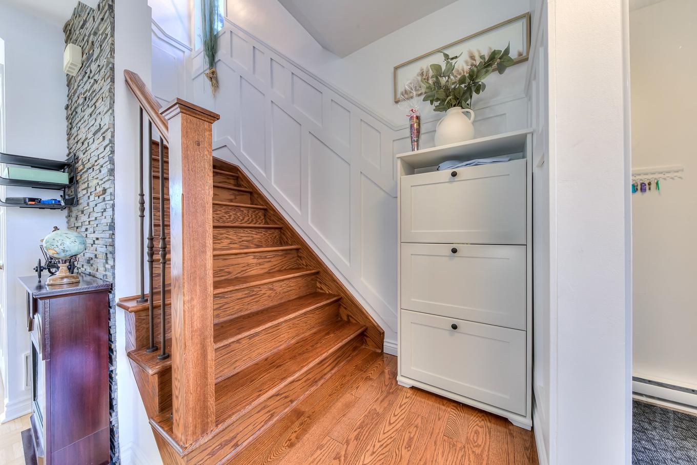 Staircase - 3006 Rue Demers, Mascouche, QC - Indoor Photo Showing Other Room