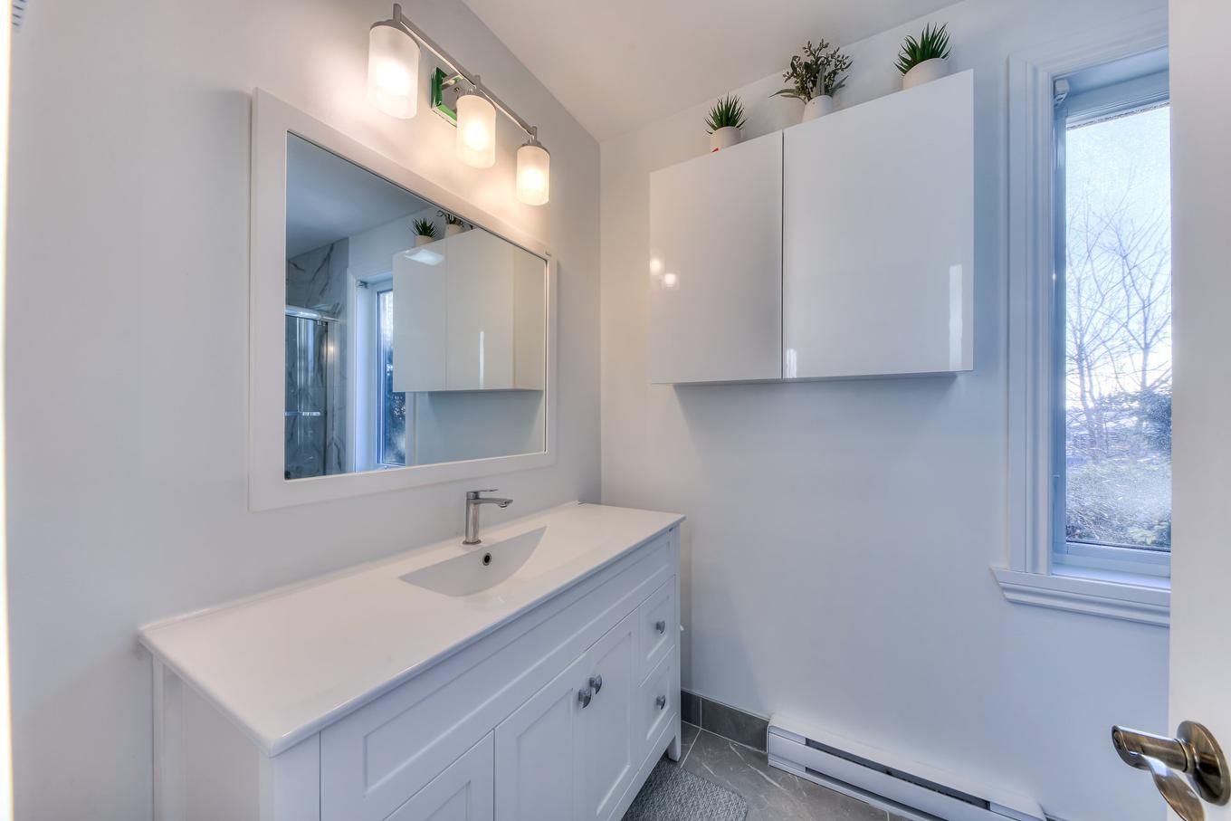 Bathroom - 3006 Rue Demers, Mascouche, QC - Indoor Photo Showing Bathroom