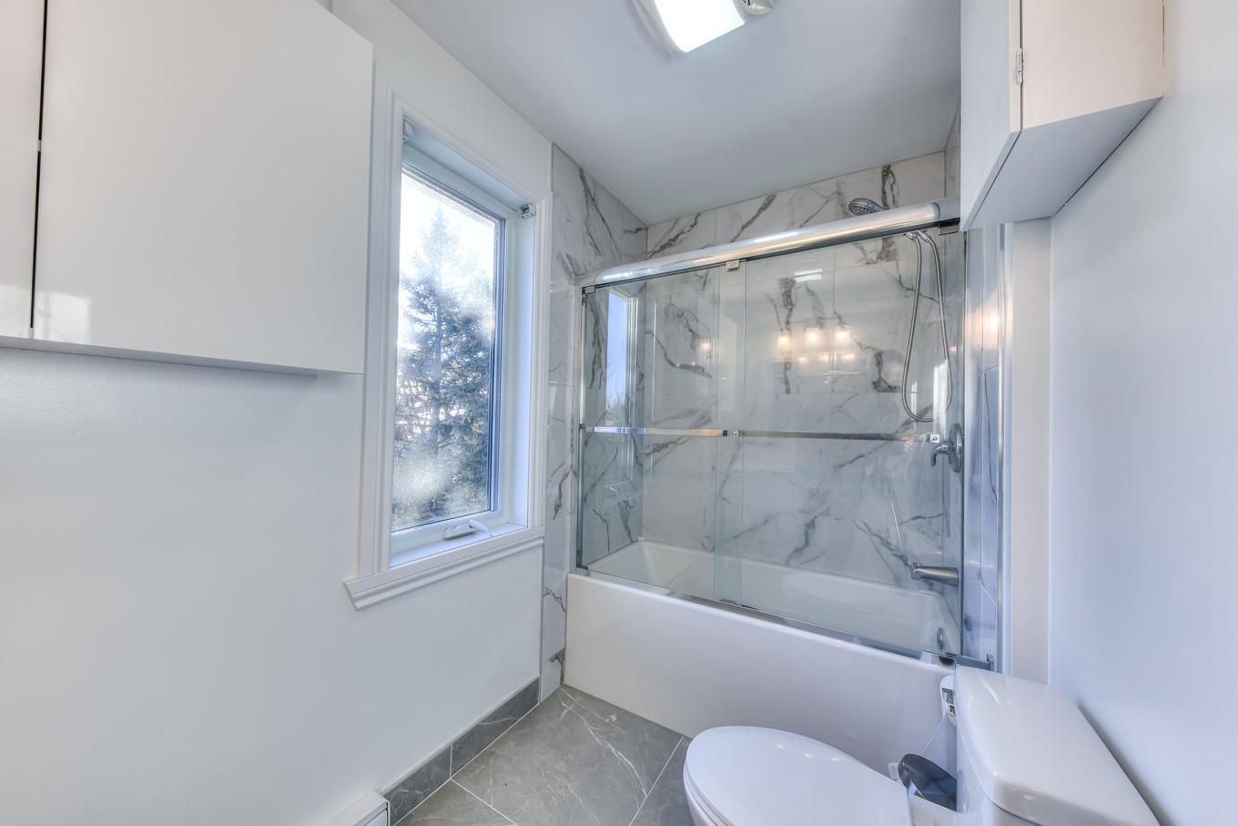 Bathroom - 3006 Rue Demers, Mascouche, QC - Indoor Photo Showing Bathroom