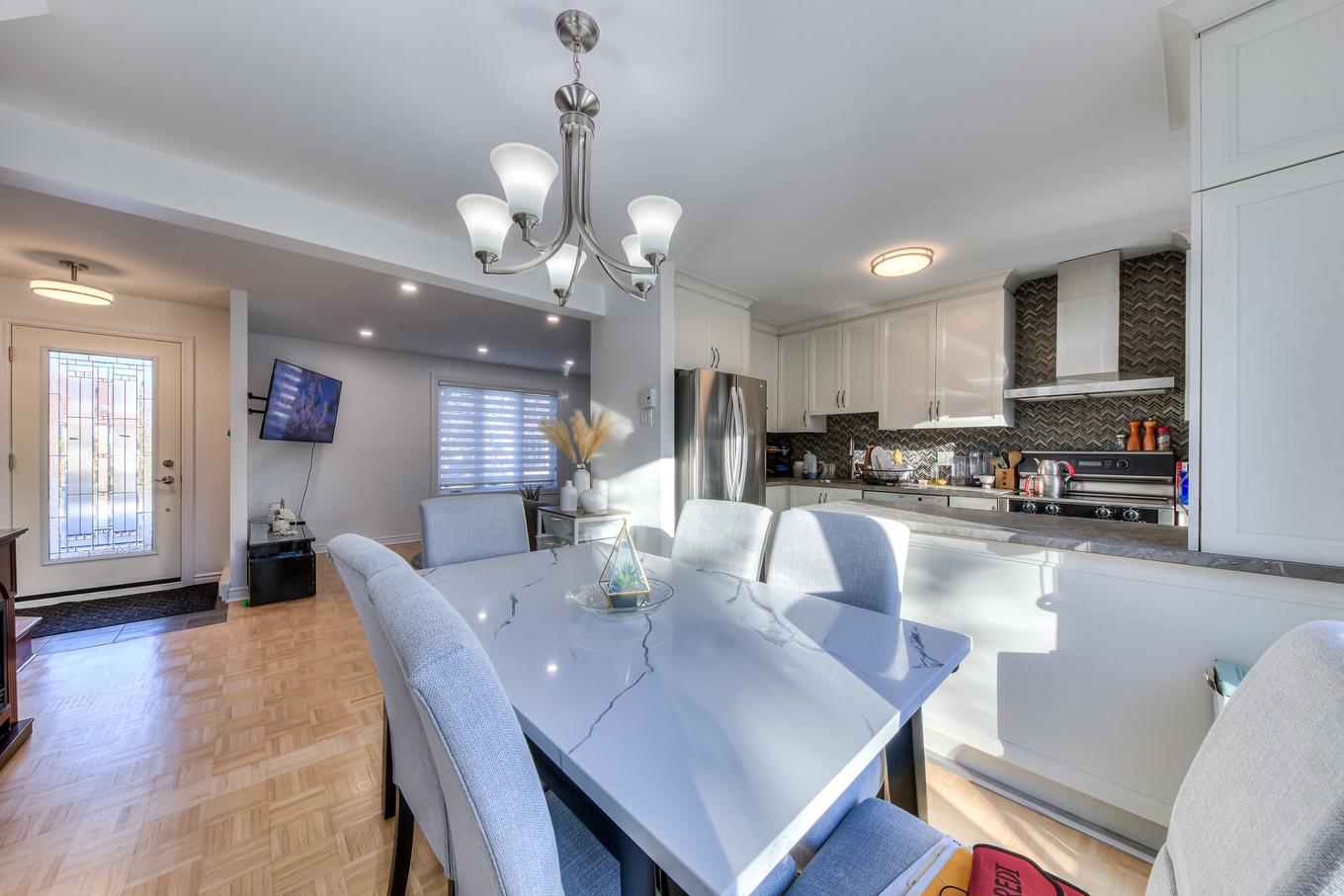 Kitchen - 3006 Rue Demers, Mascouche, QC - Indoor Photo Showing Dining Room