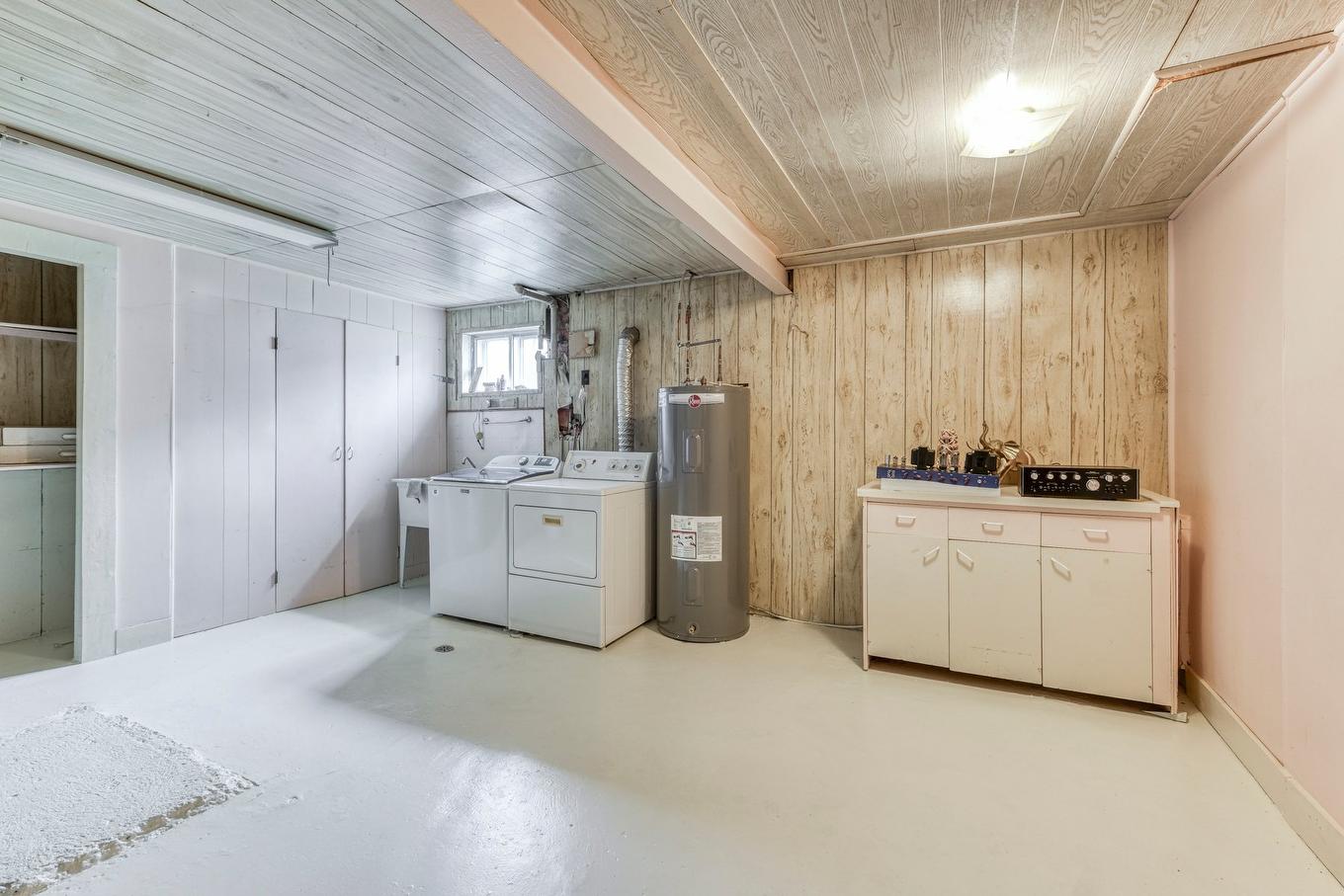 Salle de lavage - 4304 7E Rue, Laval (Chomedey), QC - Indoor Photo Showing Laundry Room