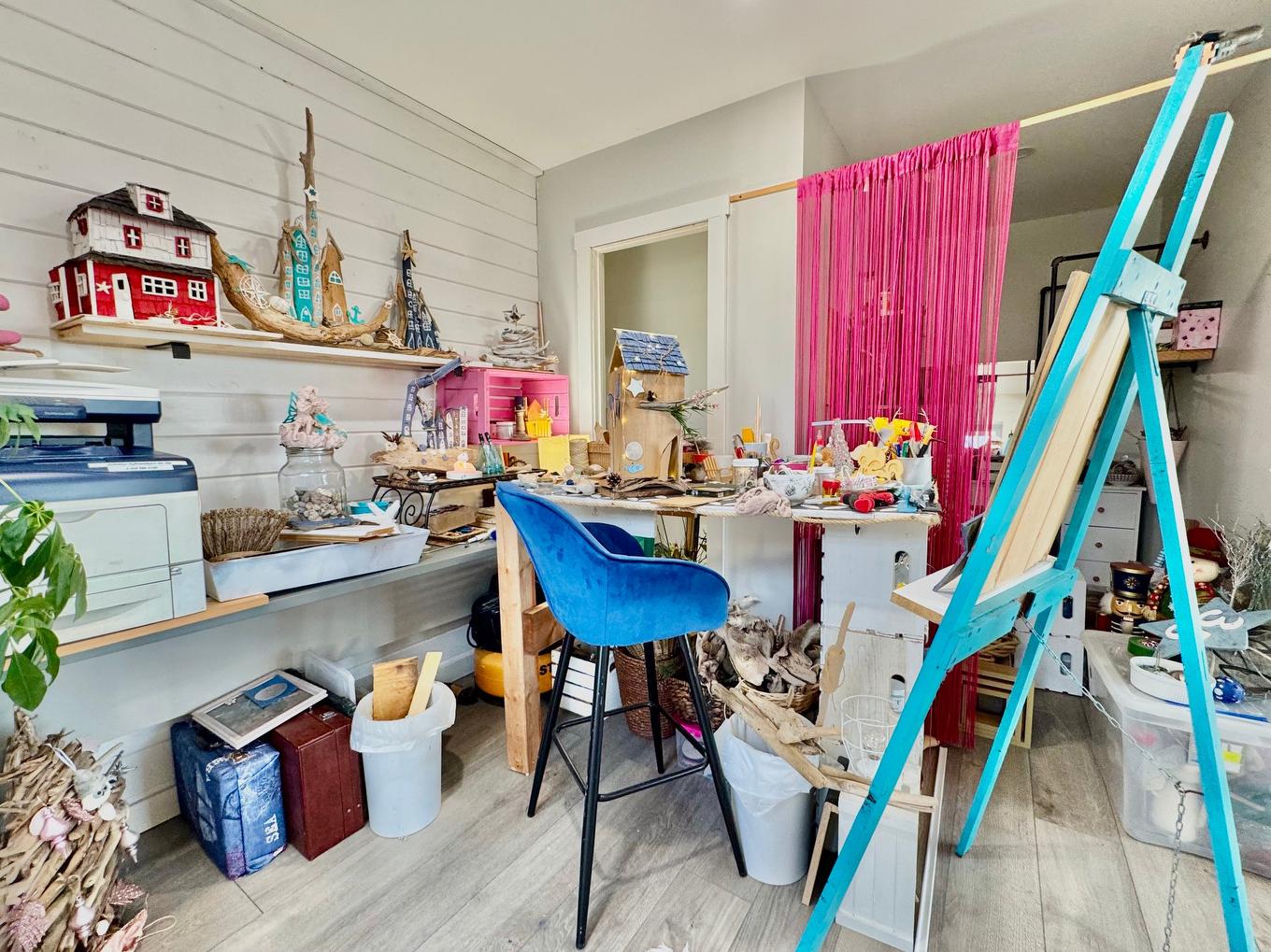 Workshop - 35 Ch. Central, Les Îles-De-La-Madeleine, QC - Indoor