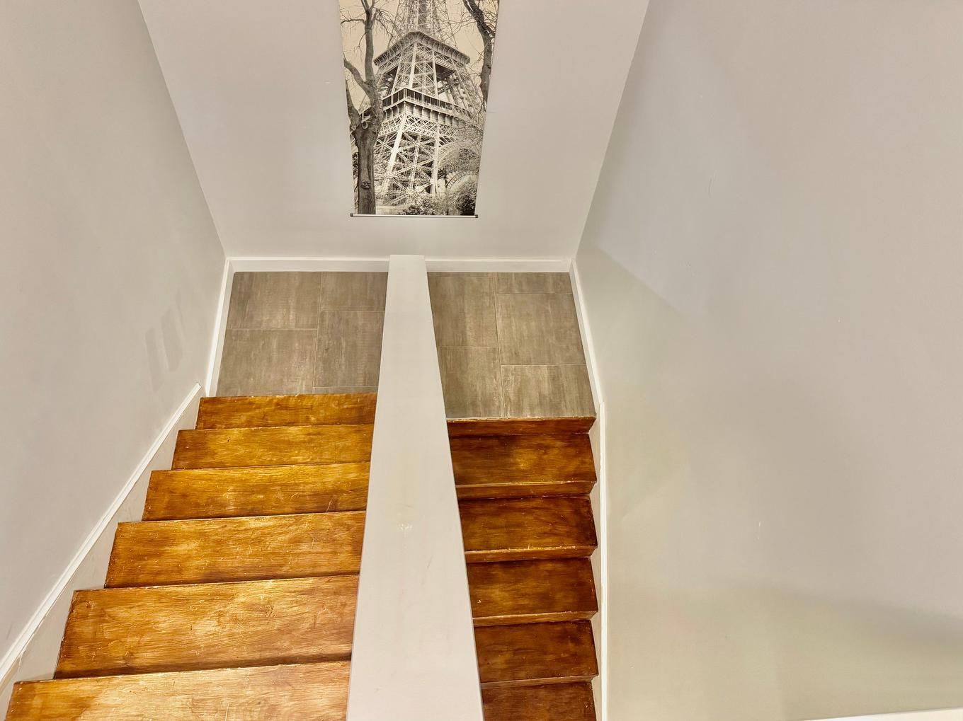 Staircase - 35 Ch. Central, Les Îles-De-La-Madeleine, QC - Indoor Photo Showing Other Room