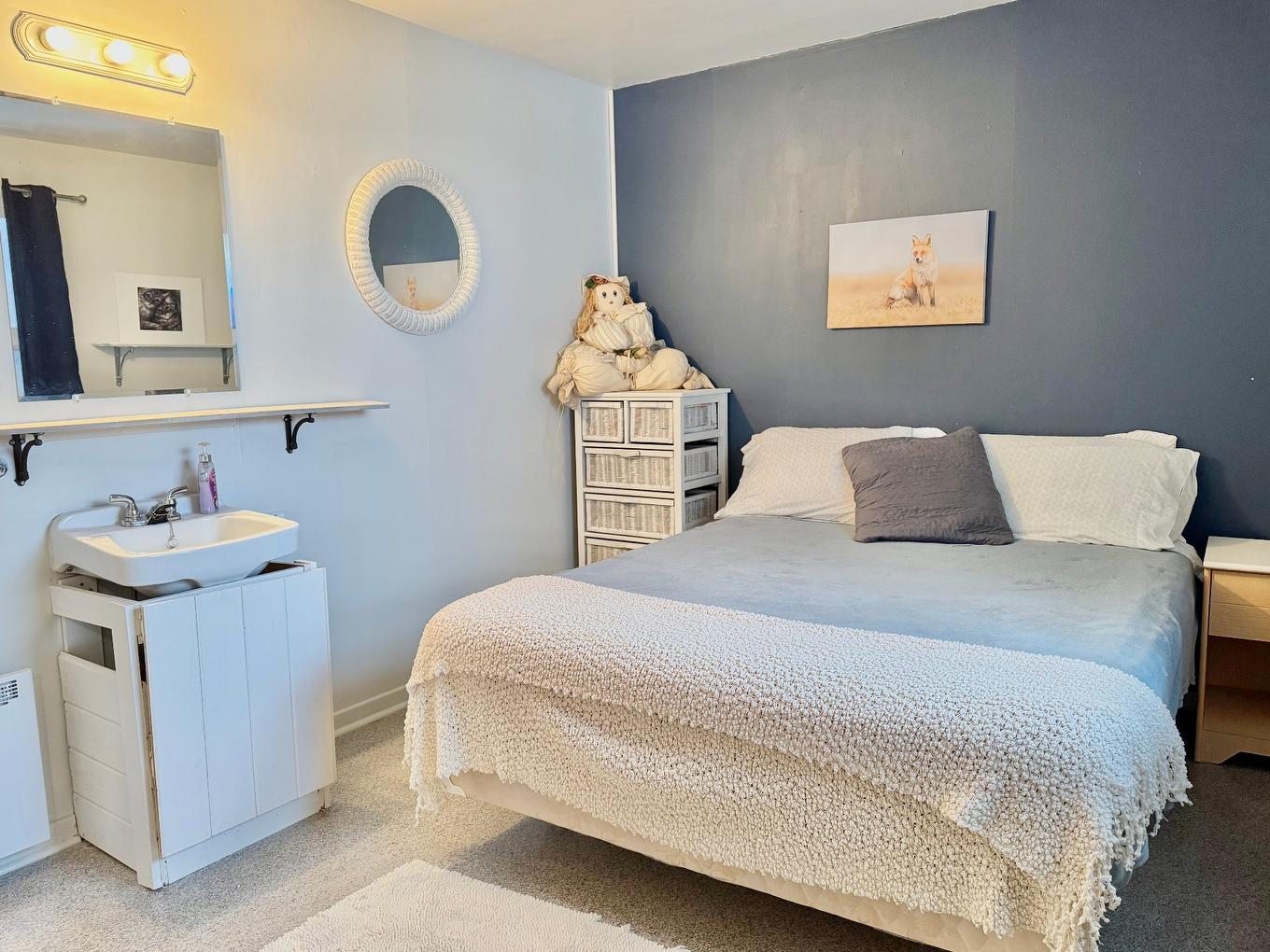 Dwelling - 35 Ch. Central, Les Îles-De-La-Madeleine, QC - Indoor Photo Showing Bedroom