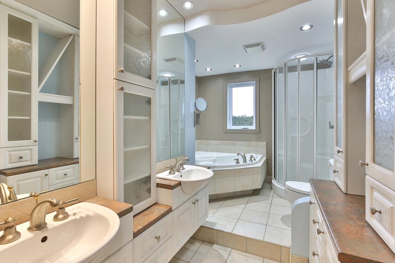 Salle de bains - 464 15E Avenue, Saint-Jean-Sur-Richelieu, QC - Indoor Photo Showing Bathroom