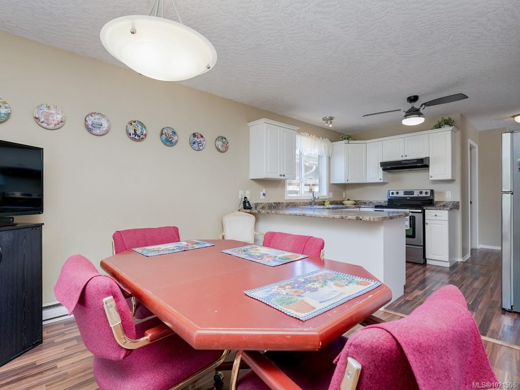 49-7570 Tetayut Rd, Central Saanich, BC