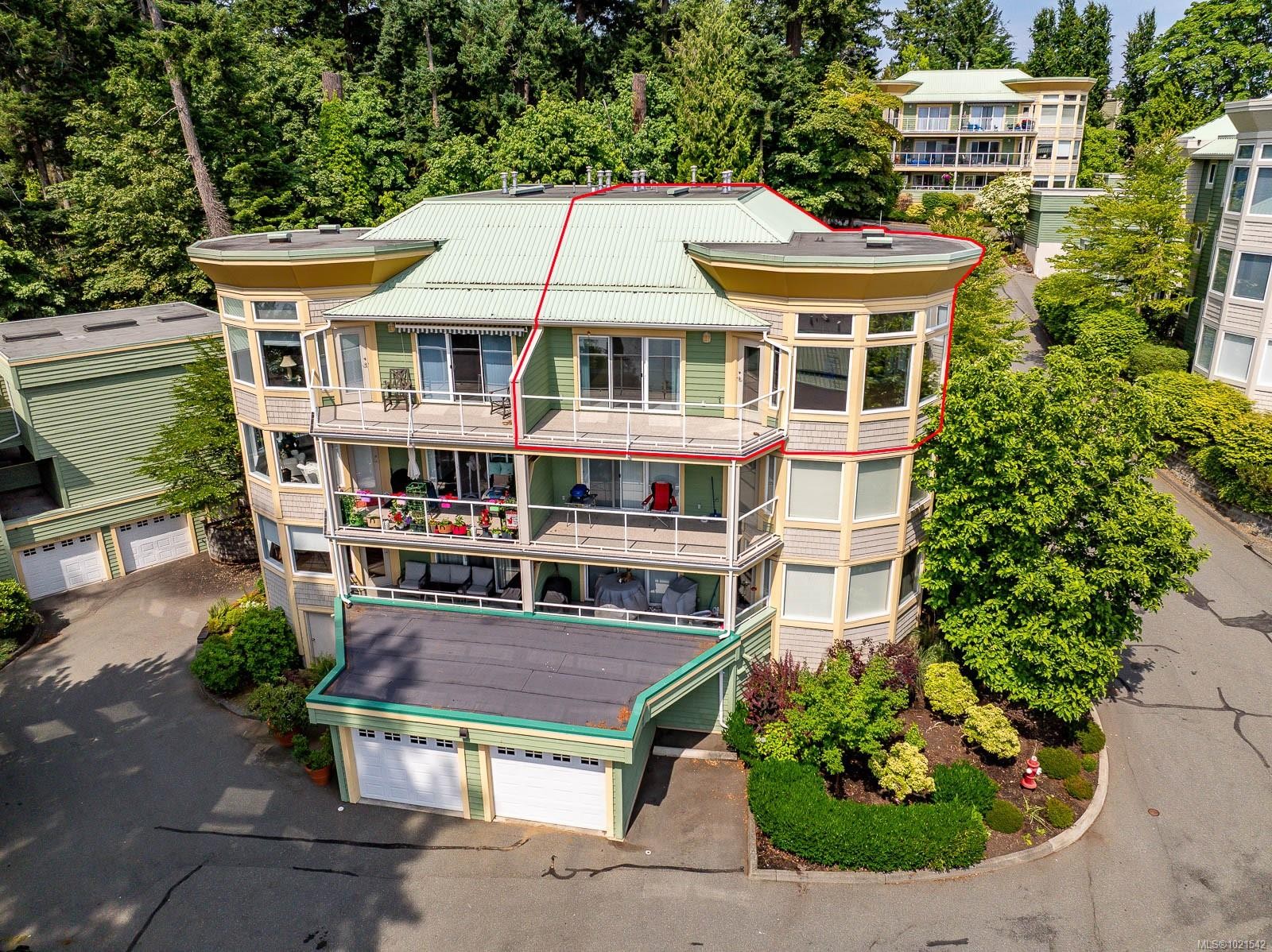412-2275 Comox Ave, Comox, BC - Outdoor