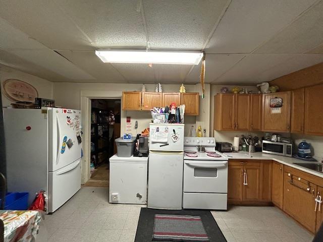 627 Vickers Street S, Thunder Bay, ON - Indoor Photo Showing Kitchen