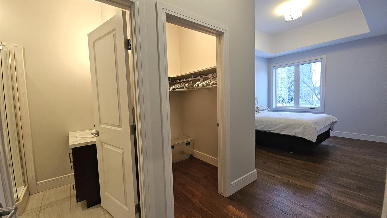 309 300 Vista Lane, Thunder Bay, ON - Indoor Photo Showing Bedroom