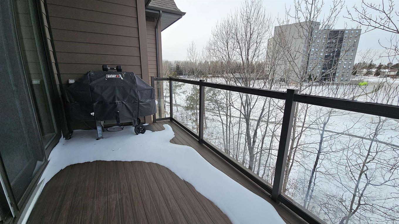 309 300 Vista Lane, Thunder Bay, ON - Outdoor With Balcony With Exterior