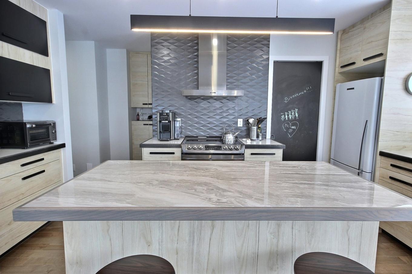 Cuisine - 315 Rue D'Évain, Rouyn-Noranda, QC - Indoor Photo Showing Kitchen With Upgraded Kitchen