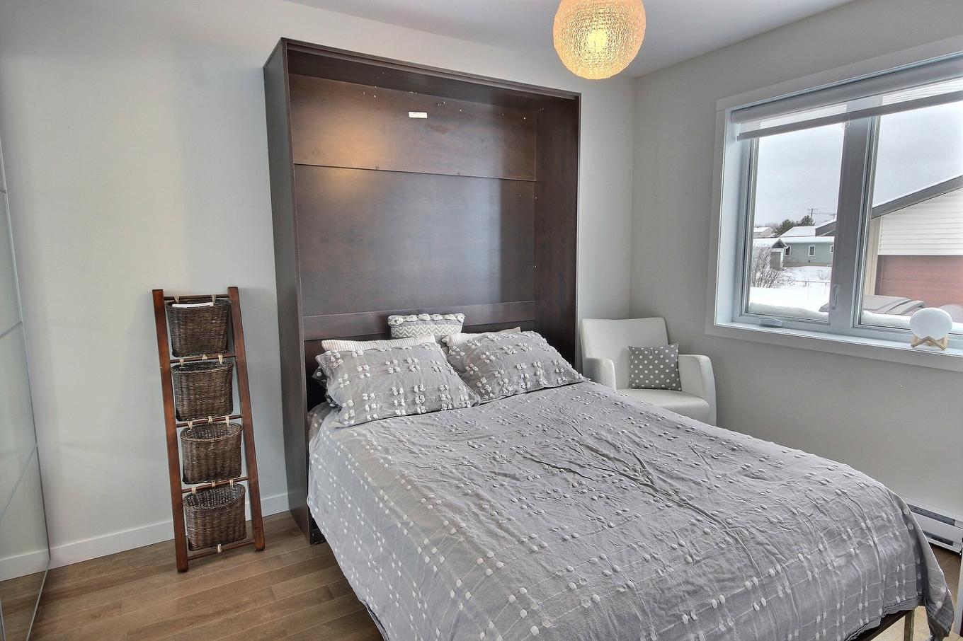 Chambre à coucher - 315 Rue D'Évain, Rouyn-Noranda, QC - Indoor Photo Showing Bedroom