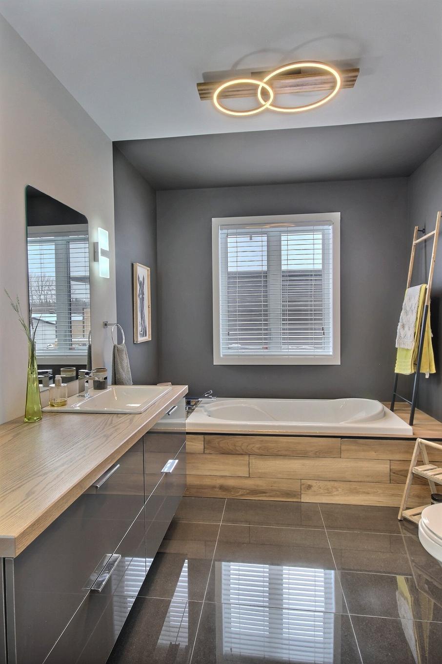 Salle de bains - 315 Rue D'Évain, Rouyn-Noranda, QC - Indoor Photo Showing Bathroom