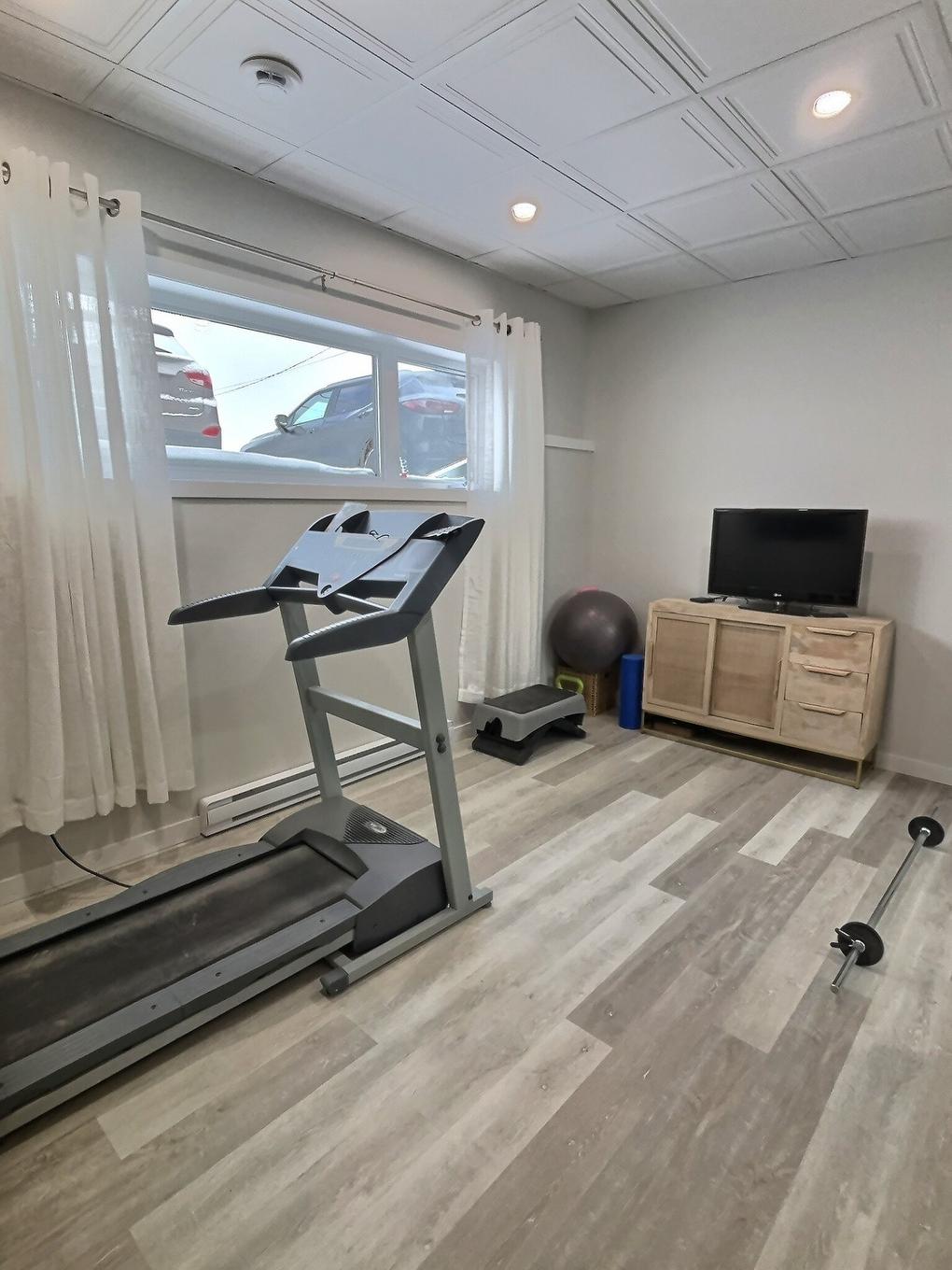 Chambre à coucher - 315 Rue D'Évain, Rouyn-Noranda, QC - Indoor Photo Showing Gym Room