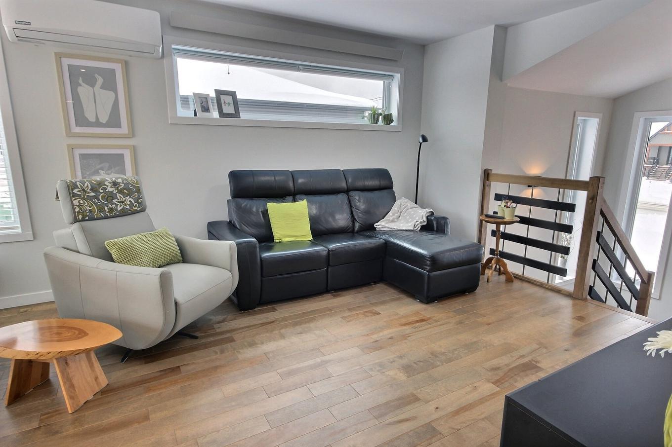 Salon - 315 Rue D'Évain, Rouyn-Noranda, QC - Indoor Photo Showing Living Room