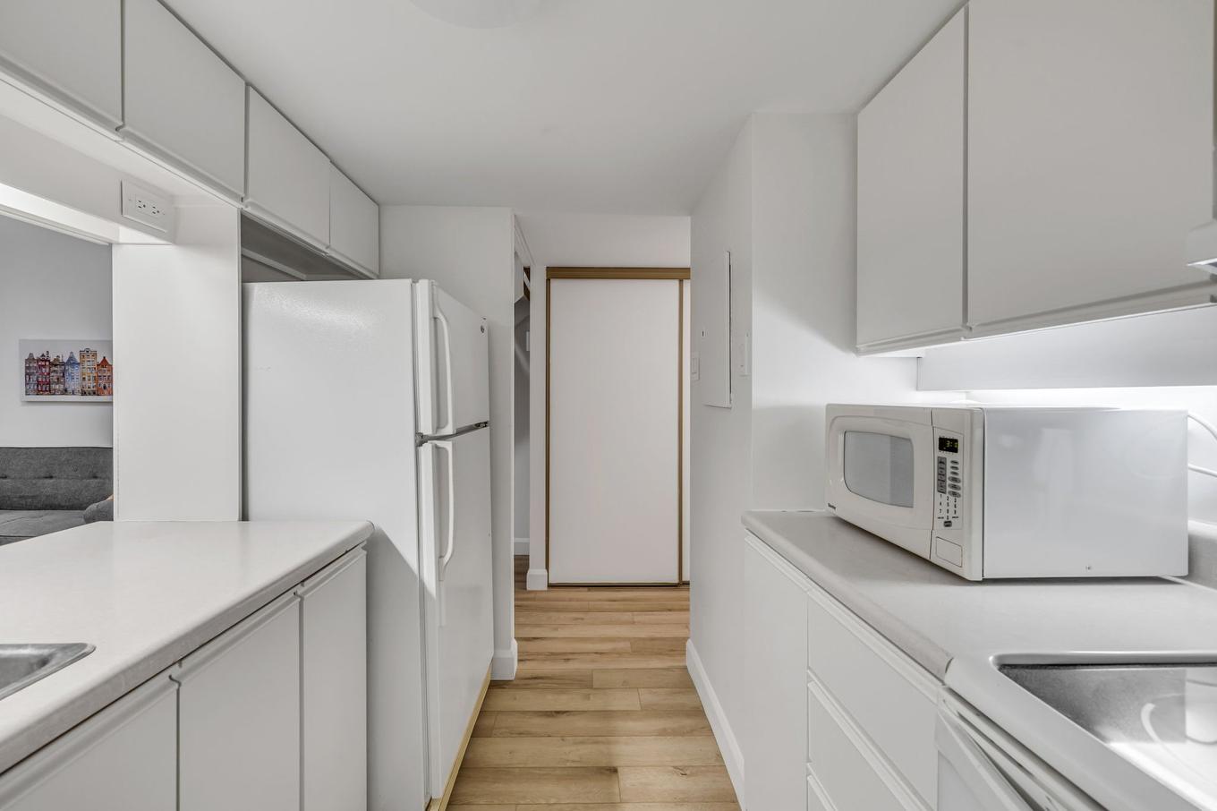 Kitchen - 203-777 Rue Des Glacis, Québec (La Cité-Limoilou), QC - Indoor Photo Showing Kitchen