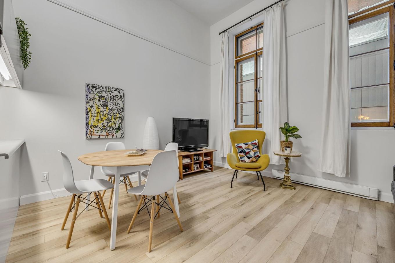 Overall view - 203-777 Rue Des Glacis, Québec (La Cité-Limoilou), QC - Indoor Photo Showing Dining Room