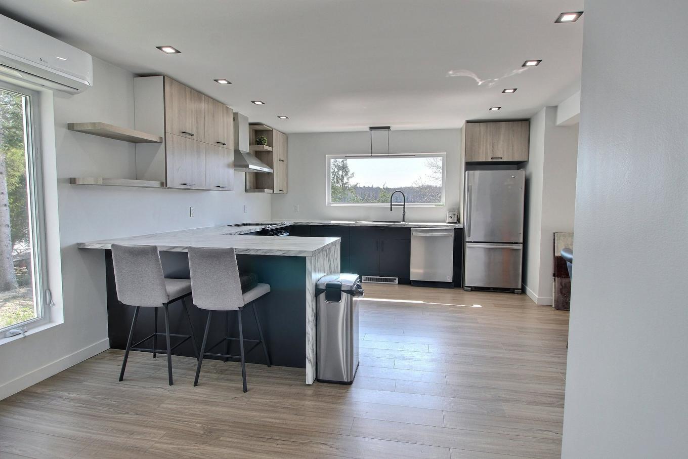 Cuisine - 4218 Ch. Beauchastel, Rouyn-Noranda, QC - Indoor Photo Showing Kitchen With Upgraded Kitchen