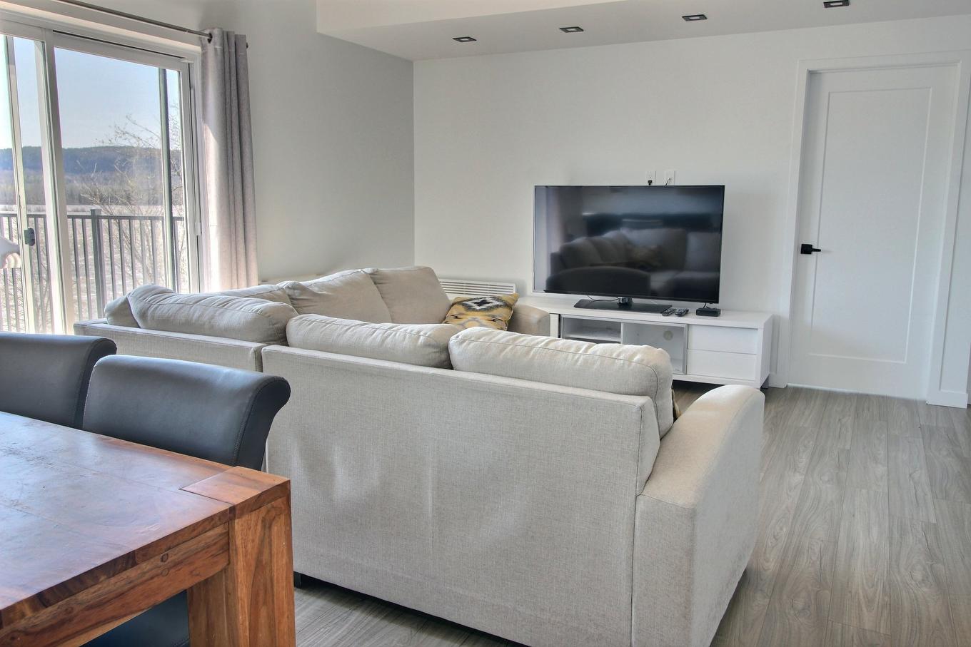 Salon - 4218 Ch. Beauchastel, Rouyn-Noranda, QC - Indoor Photo Showing Living Room