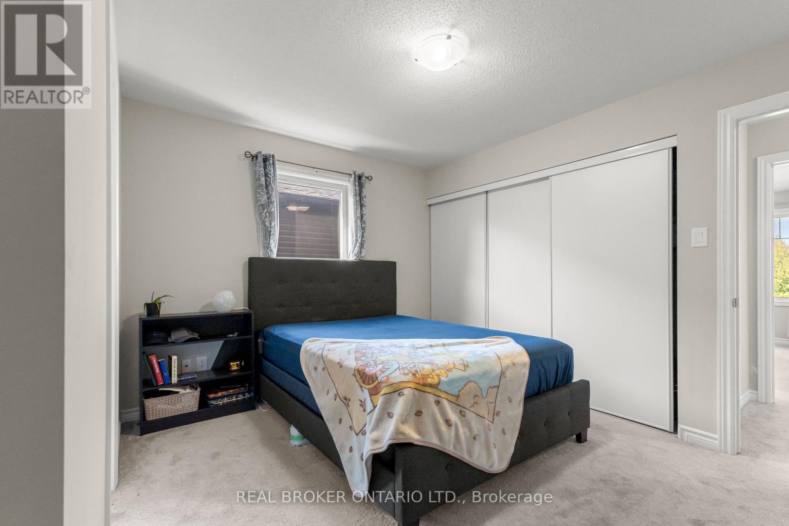 28 Sopwith Private, Ottawa, ON - Indoor Photo Showing Bedroom