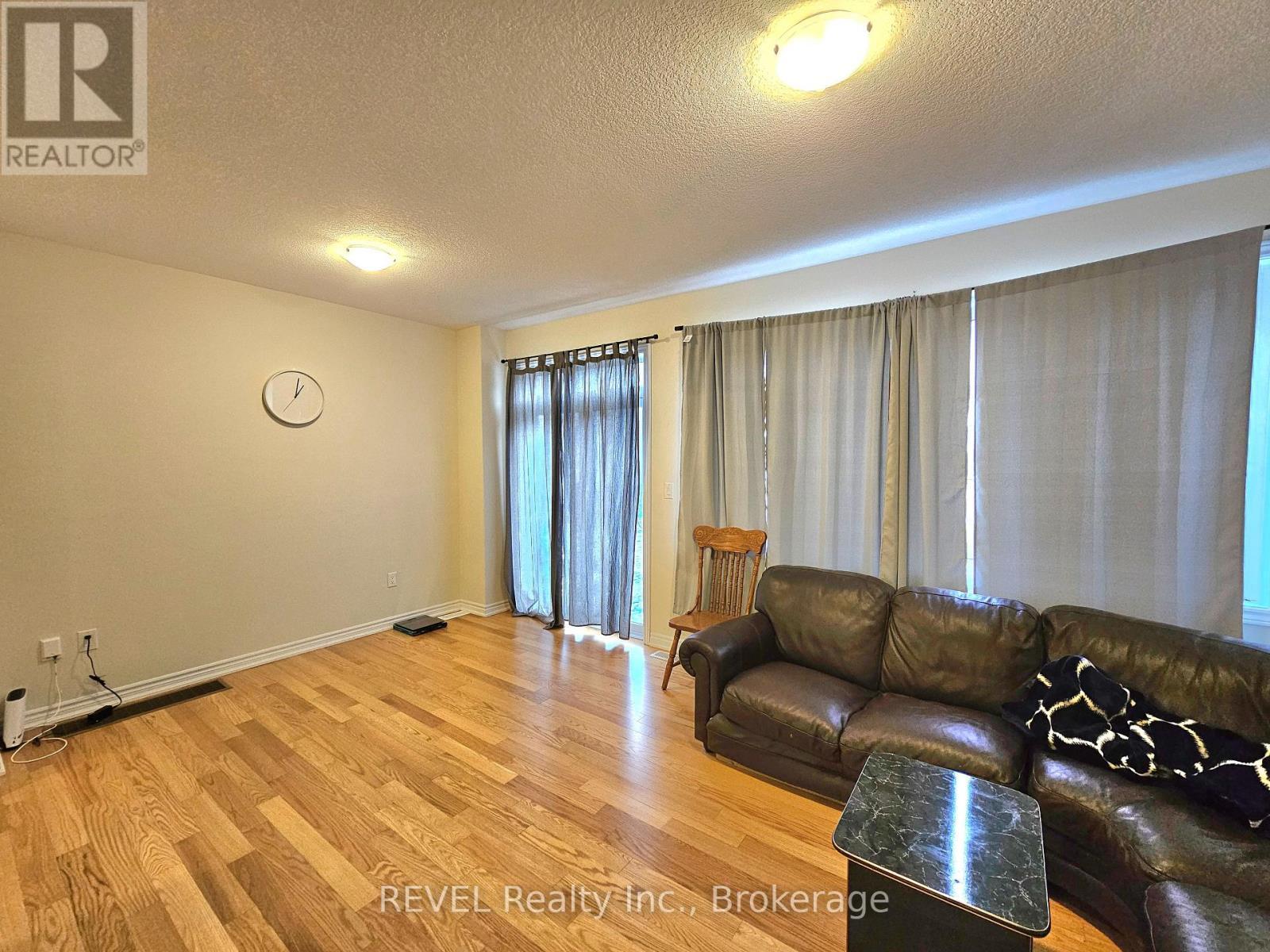 Upper - 16 Concord Drive, Thorold (Rolling Meadows), ON - Indoor Photo Showing Other Room