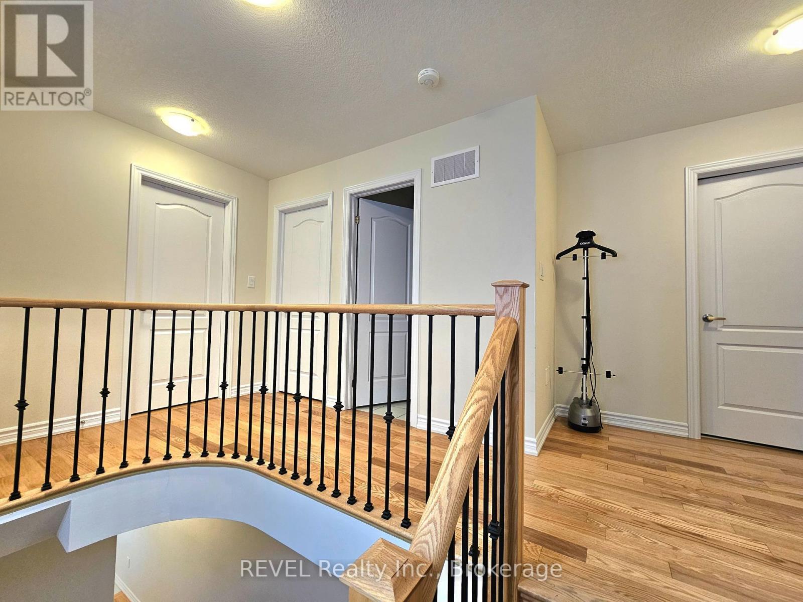 Upper - 16 Concord Drive, Thorold (Rolling Meadows), ON - Indoor Photo Showing Other Room