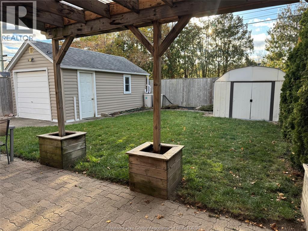 1807 Hickory, Windsor, ON - Outdoor With Exterior