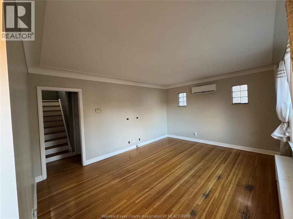1807 Hickory, Windsor, ON - Indoor Photo Showing Other Room