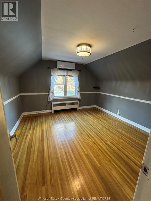 1807 Hickory, Windsor, ON - Indoor Photo Showing Other Room