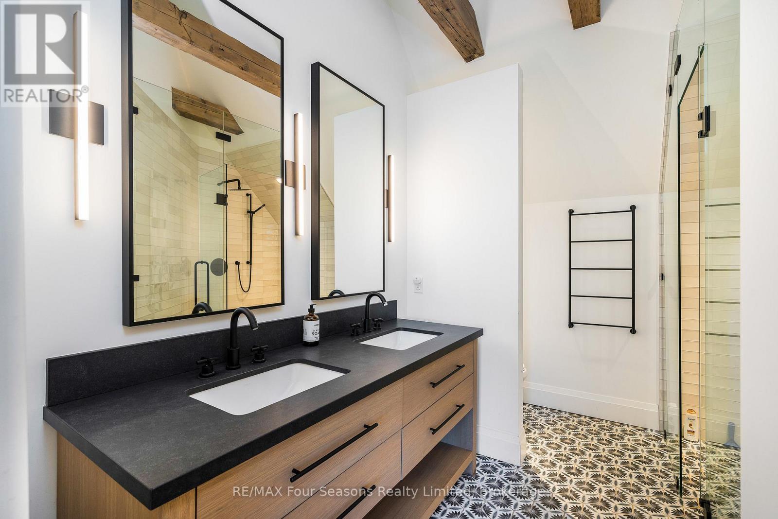 627174 Grey Road 119, Grey Highlands, ON - Indoor Photo Showing Bathroom