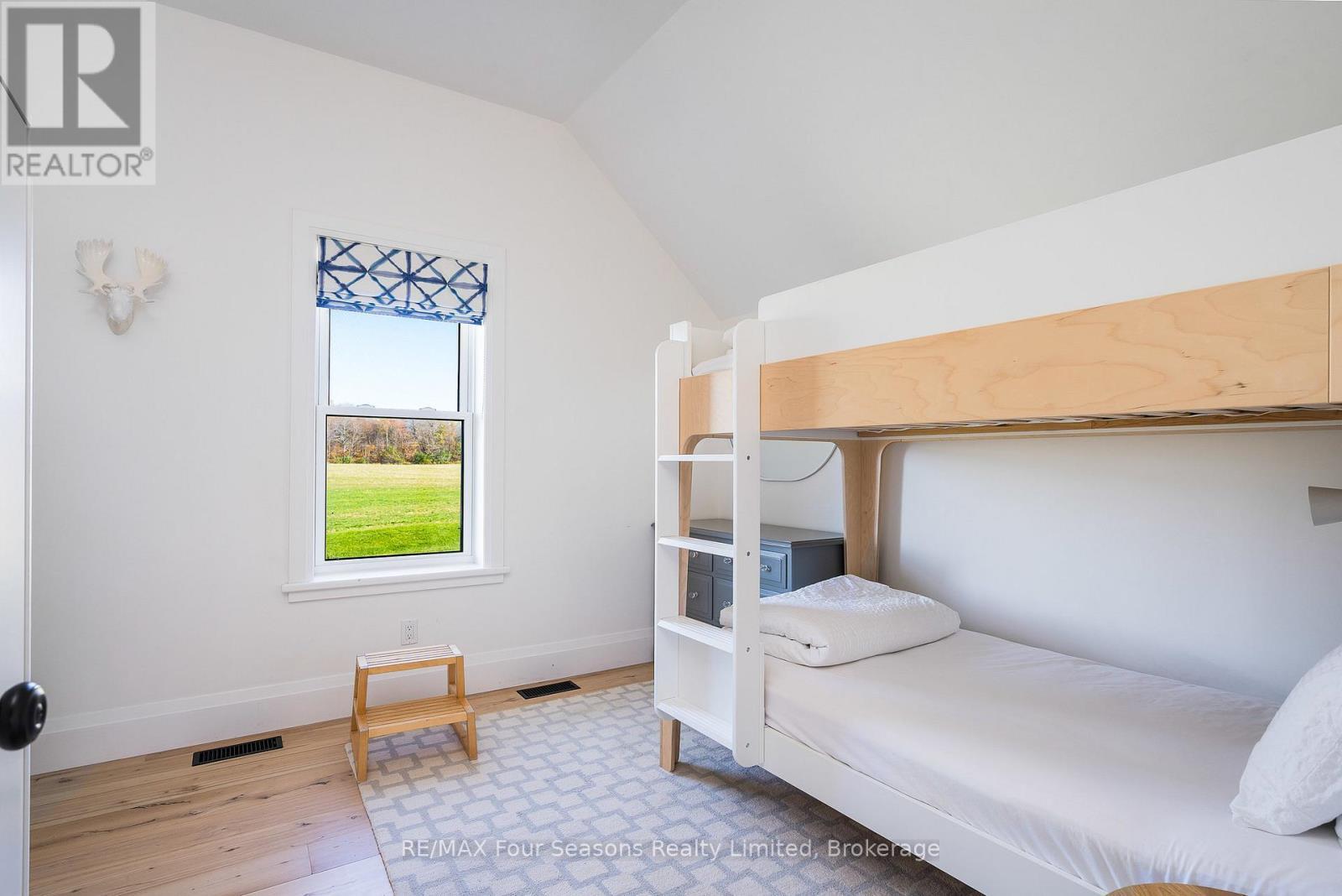 627174 Grey Road 119, Grey Highlands, ON - Indoor Photo Showing Bedroom