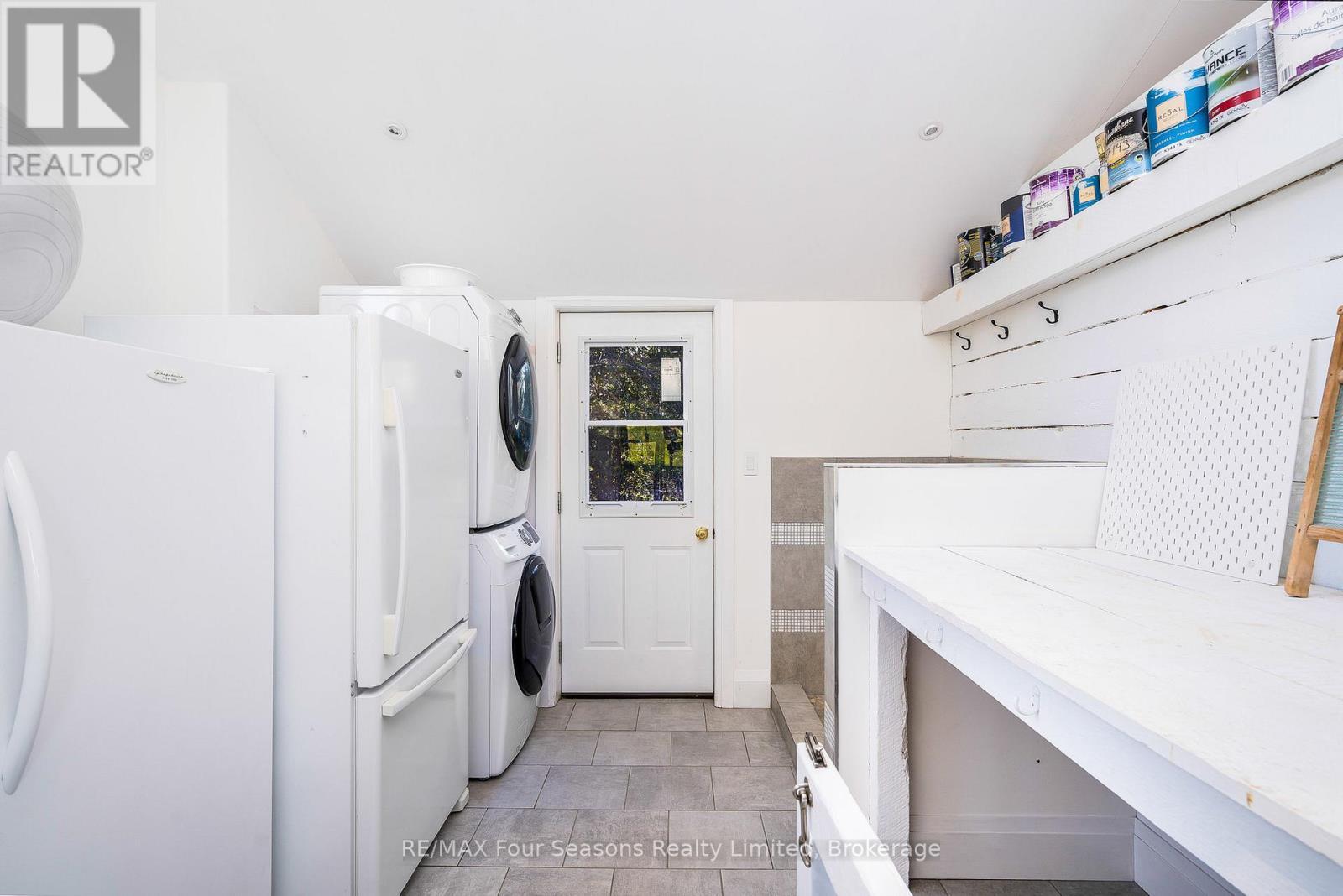 627174 Grey Road 119, Grey Highlands, ON - Indoor Photo Showing Laundry Room