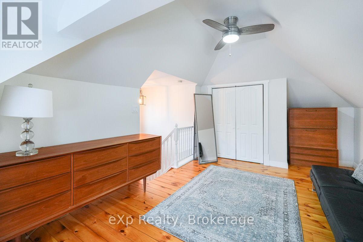 1144 4Th Avenue W, Owen Sound, ON - Indoor Photo Showing Other Room