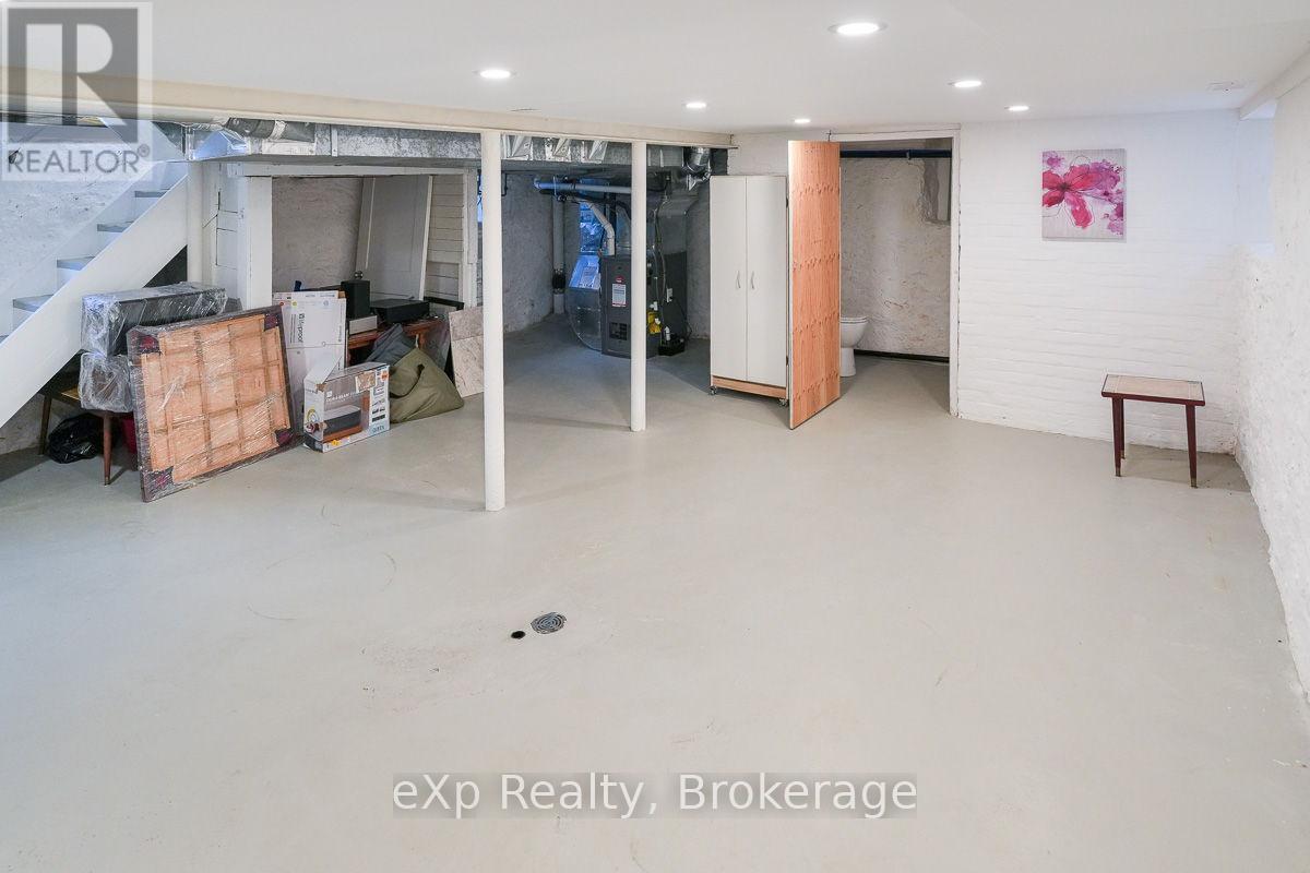 1144 4Th Avenue W, Owen Sound, ON - Indoor