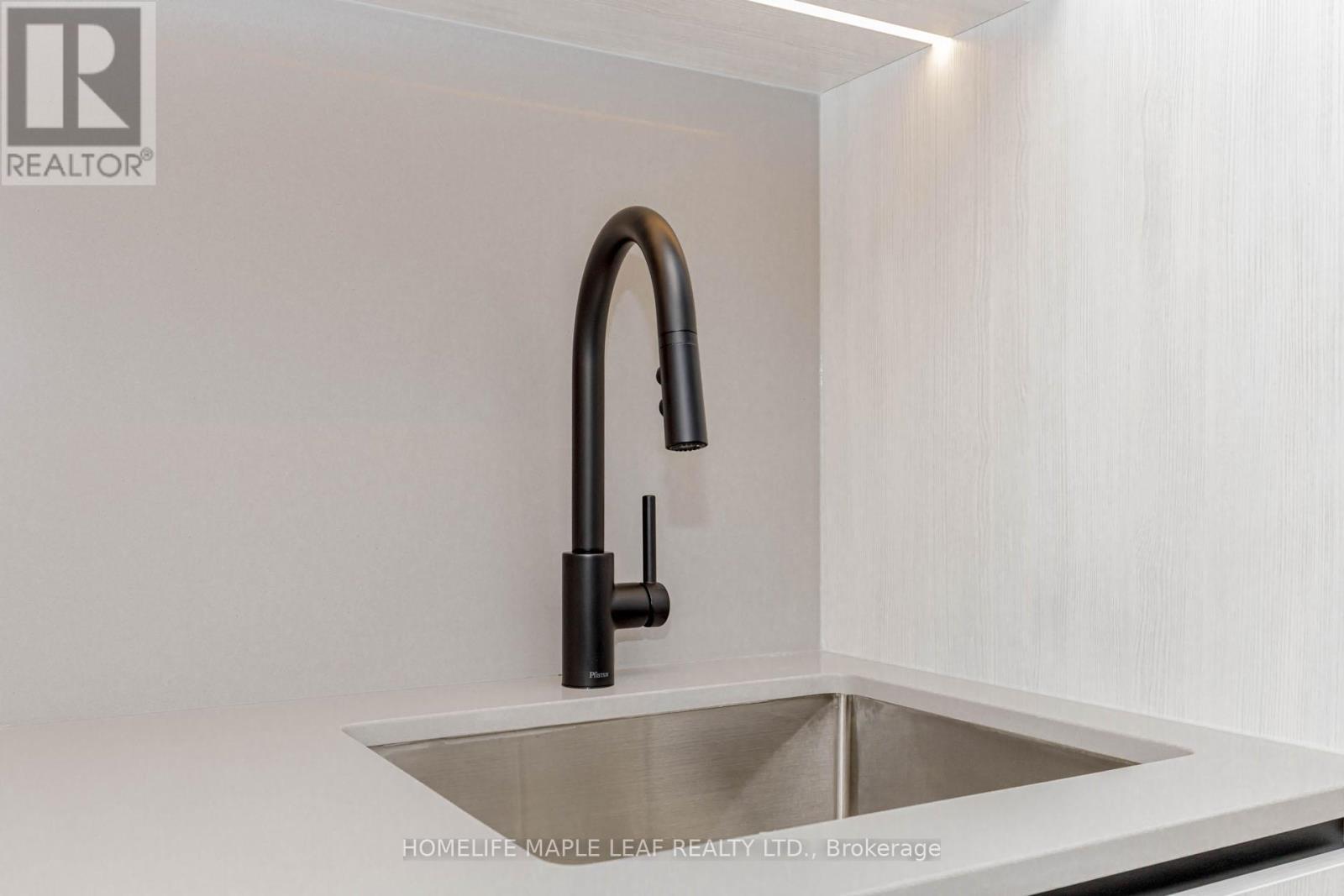 415 - 35 Parliament Street, Toronto, ON - Indoor