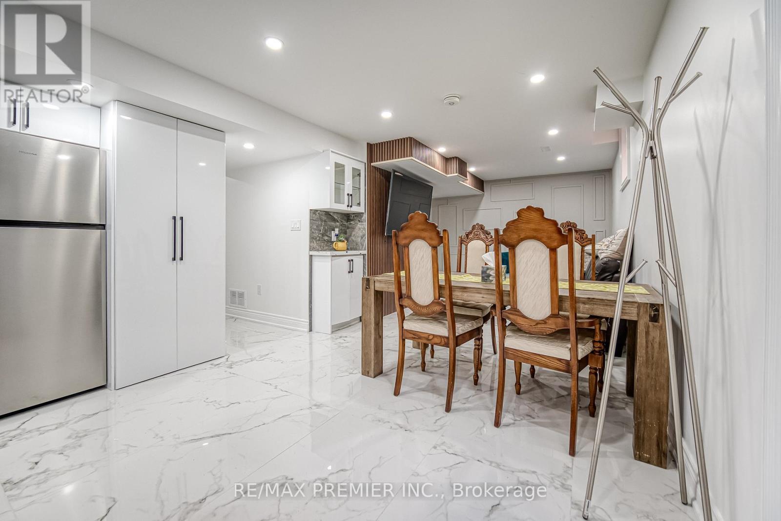 Bsmt - 133 Bernard Avenue, Richmond Hill, ON - Indoor Photo Showing Other Room