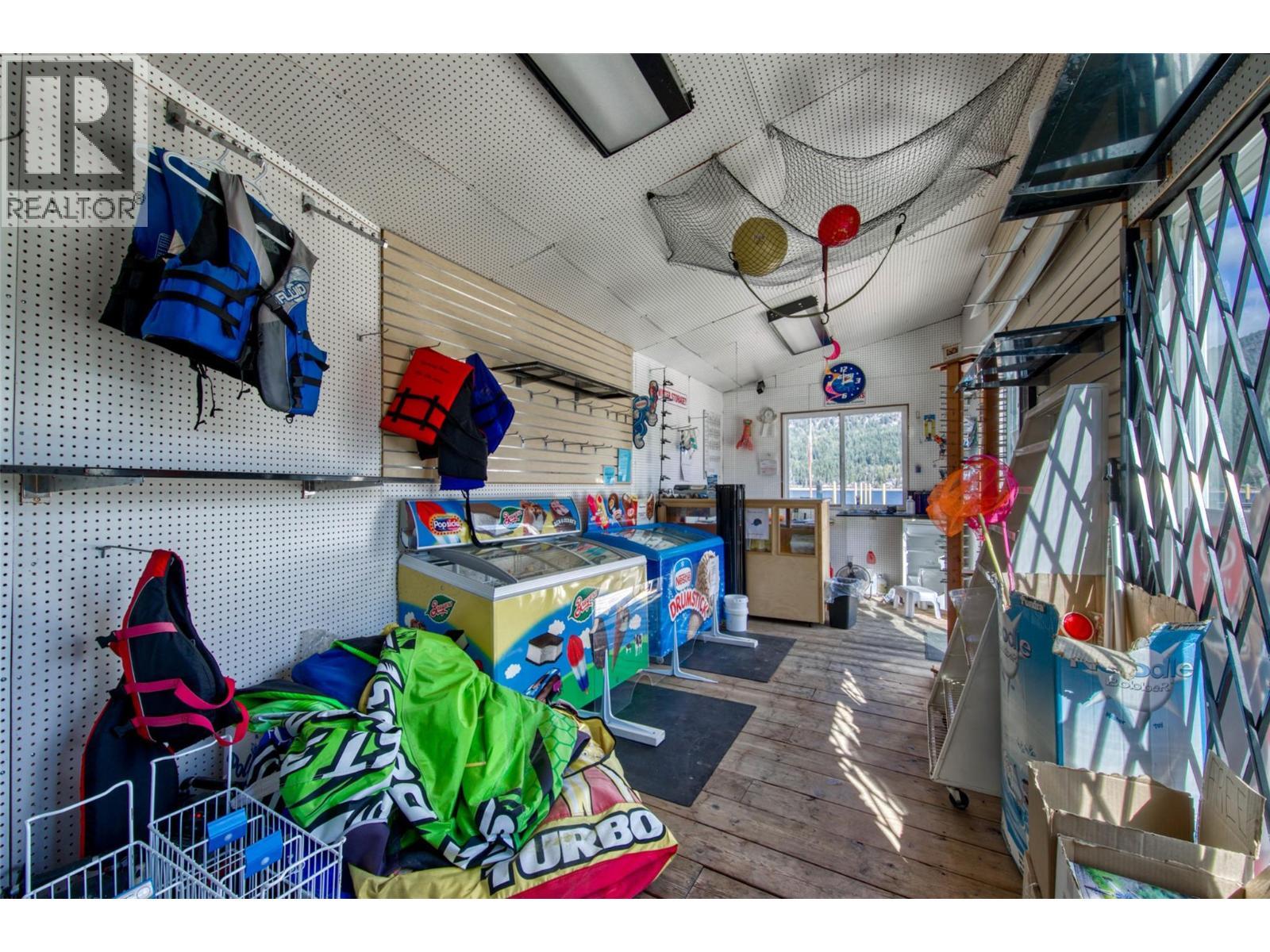 2886 Marine Drive, Blind Bay, BC