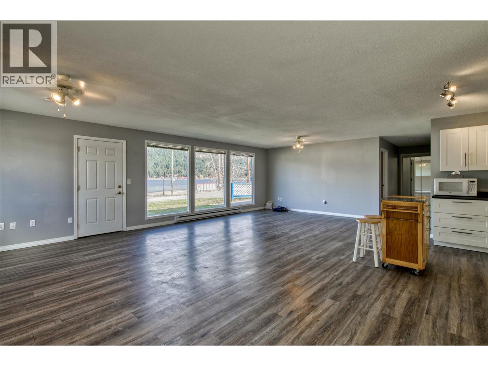 2886 Marine Drive, Blind Bay, BC