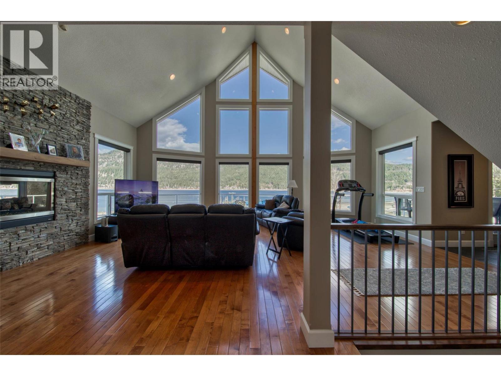 2886 Marine Drive, Blind Bay, BC