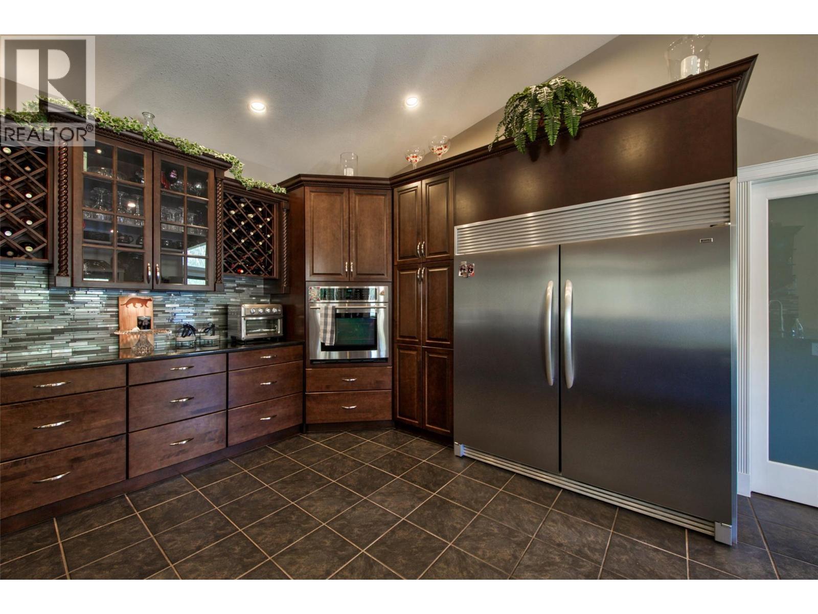 2886 Marine Drive, Blind Bay, BC