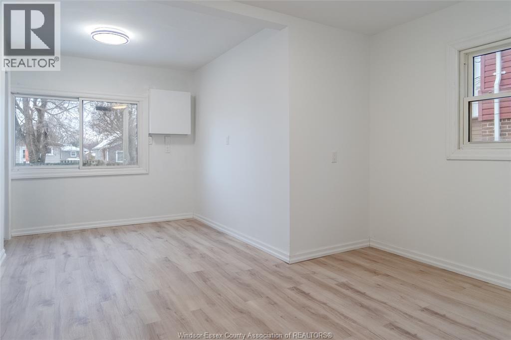 383 Laporte Avenue, Windsor, ON - Indoor Photo Showing Other Room
